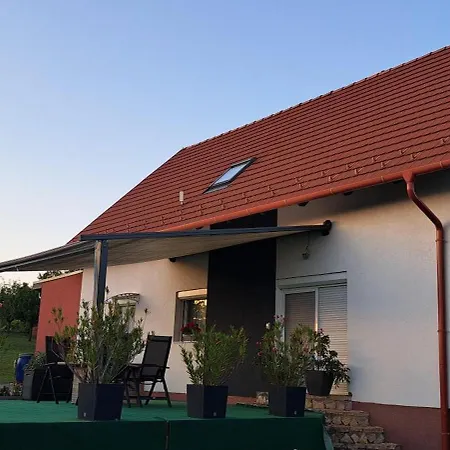 Shining Апартаменты Felsoors