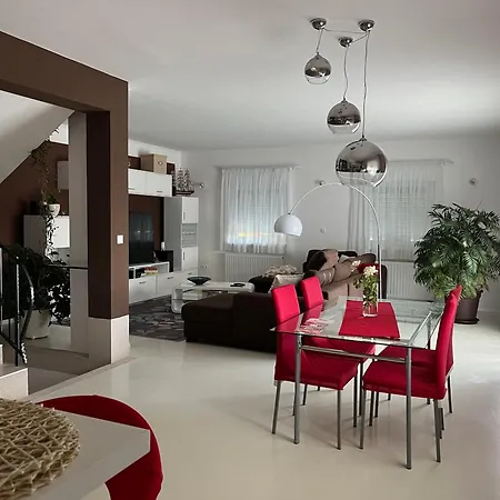 Shining شقة Felsőörs