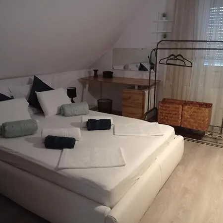 Shining Apartment *