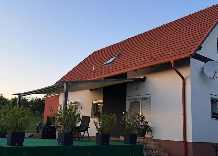 Shining شقة Felsőörs